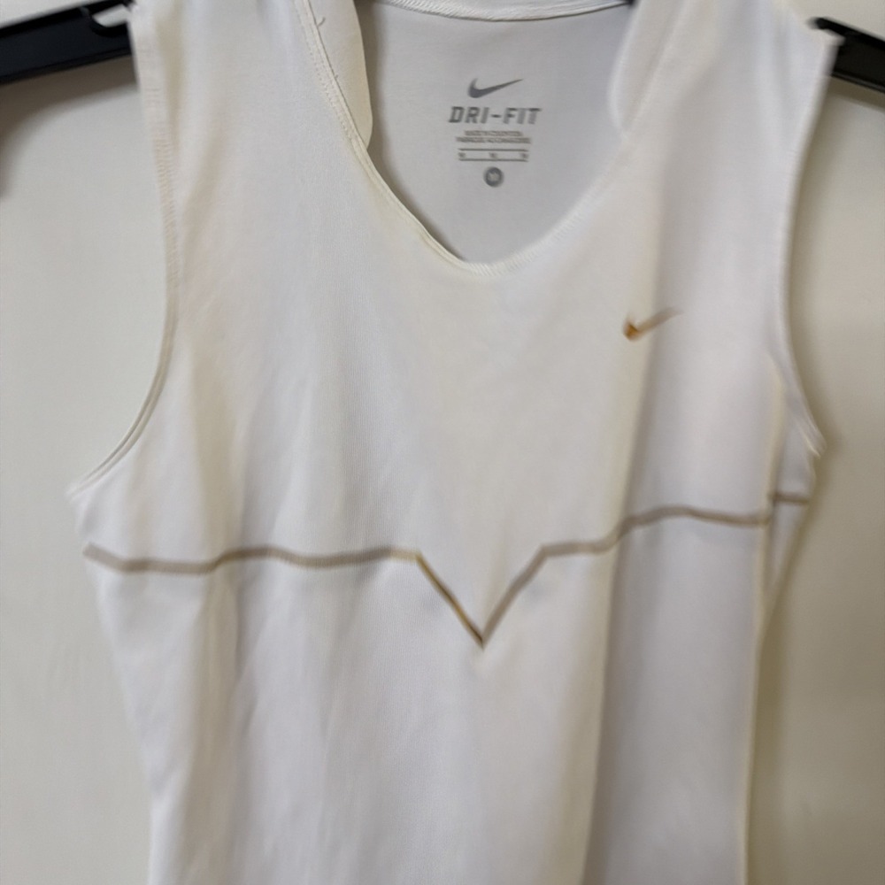 Nike Dry Fit  sleeveless  top size M  white